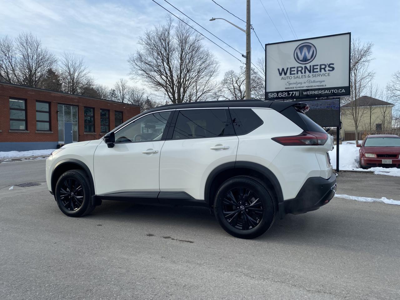 2023 Nissan Rogue SV AWD,  Midnight Edition Photo