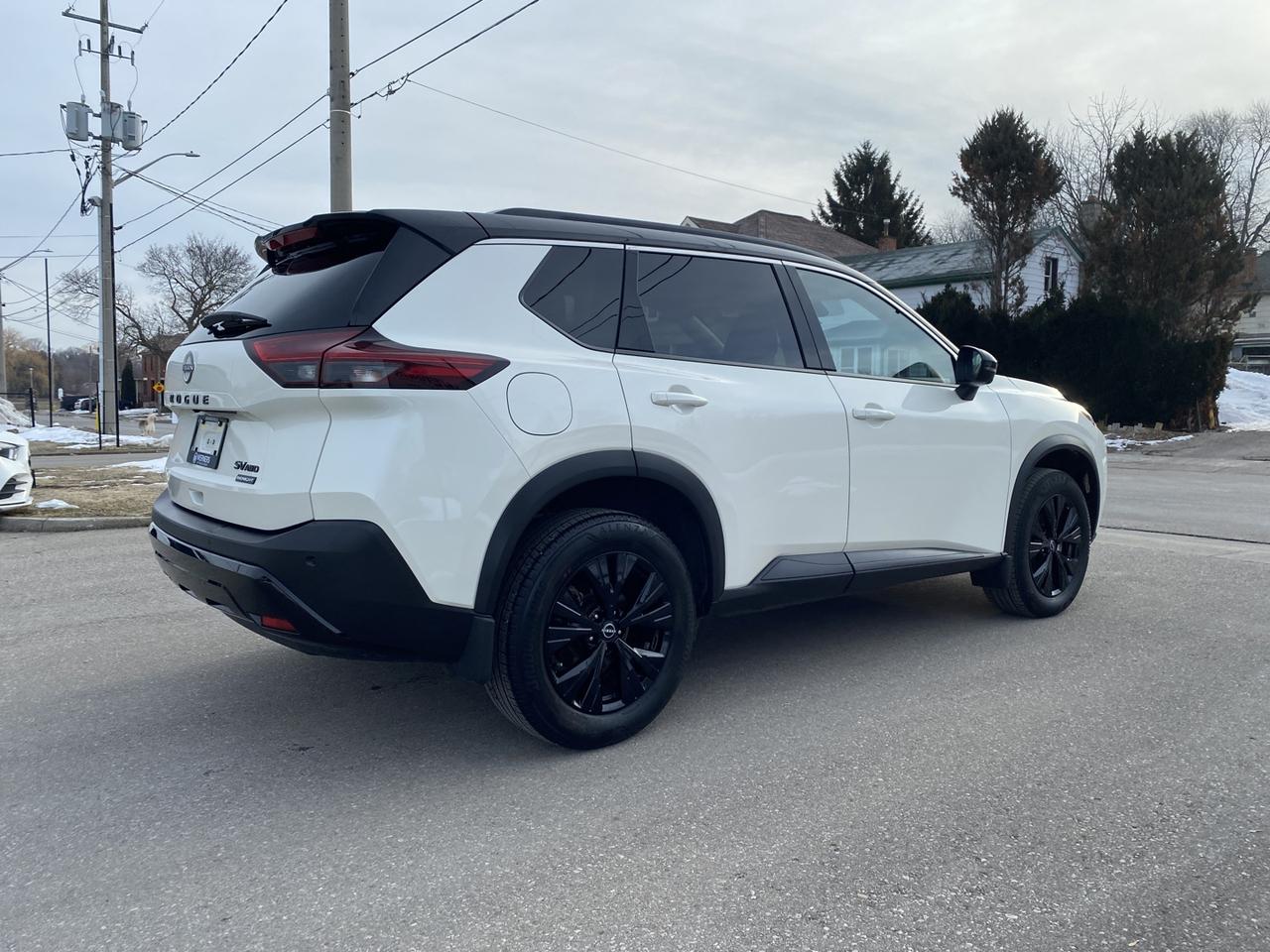 2023 Nissan Rogue SV AWD,  Midnight Edition - Photo #3