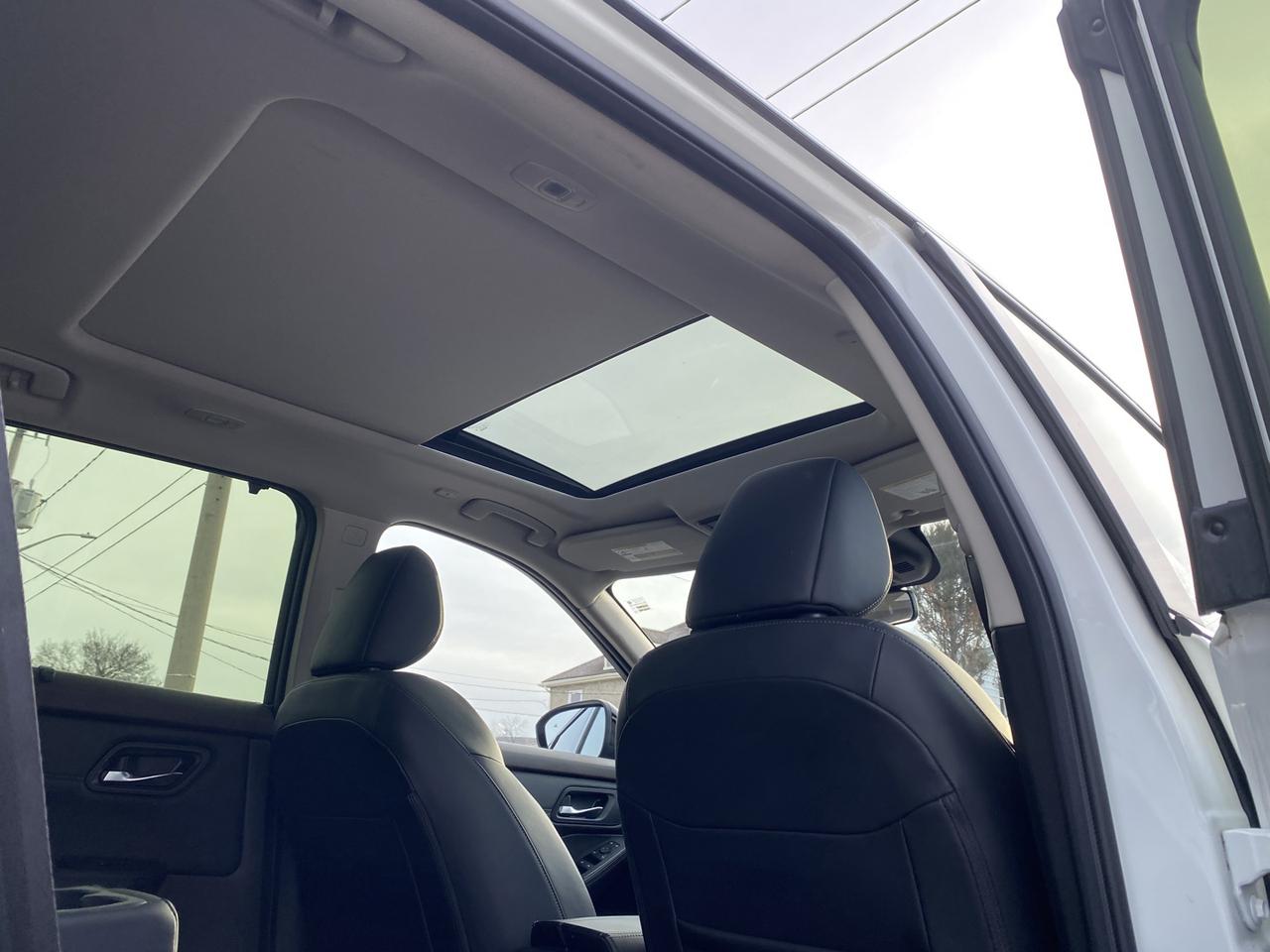 2023 Nissan Rogue SV AWD,  Midnight Edition - Photo #9