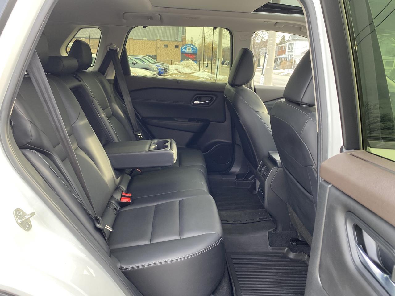 2023 Nissan Rogue SV AWD,  Midnight Edition Photo