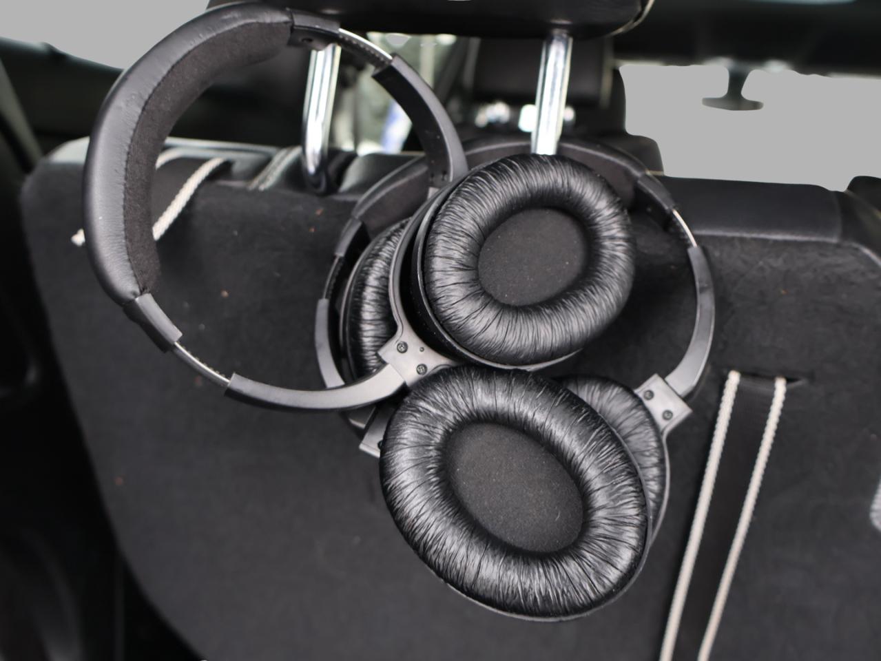 2019 Chrysler Pacifica TOURING-L S-PKG CERTIFIED *ACCIDENT FREE* CAMERA DVD NAV BLUETOOTH LEATHER HEATED SEATS CRUISE ALLOYS Photo