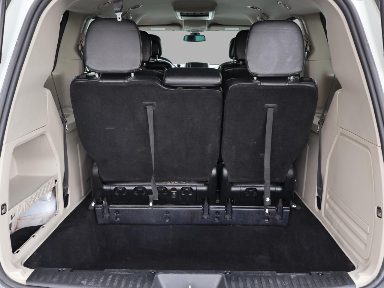 2019 Dodge Grand Caravan SXT CERTIFIED *SERVICE RECORDS* CAMERA NAV VLUETOOTH LEATHER HEATED SEATS CRUISE ALLOYS Photo