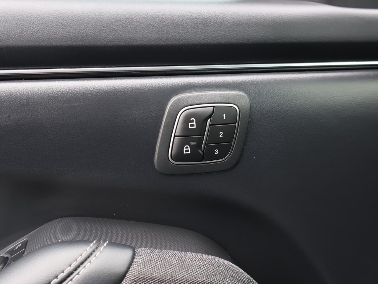 2021 Ford Mustang Mach-E PREMIUM AWD CERTIFIED *ACCIDENT FREE*FORD MAINTAIN* CAMERA NAV BLUETOOTH LEATHER HEATED SEATS PANO ROOF CRUISE ALLOYS Photo