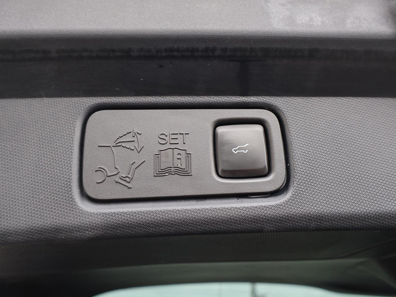 2021 Ford Mustang Mach-E PREMIUM AWD CERTIFIED *ACCIDENT FREE*FORD MAINTAIN* CAMERA NAV BLUETOOTH LEATHER HEATED SEATS PANO ROOF CRUISE ALLOYS Photo