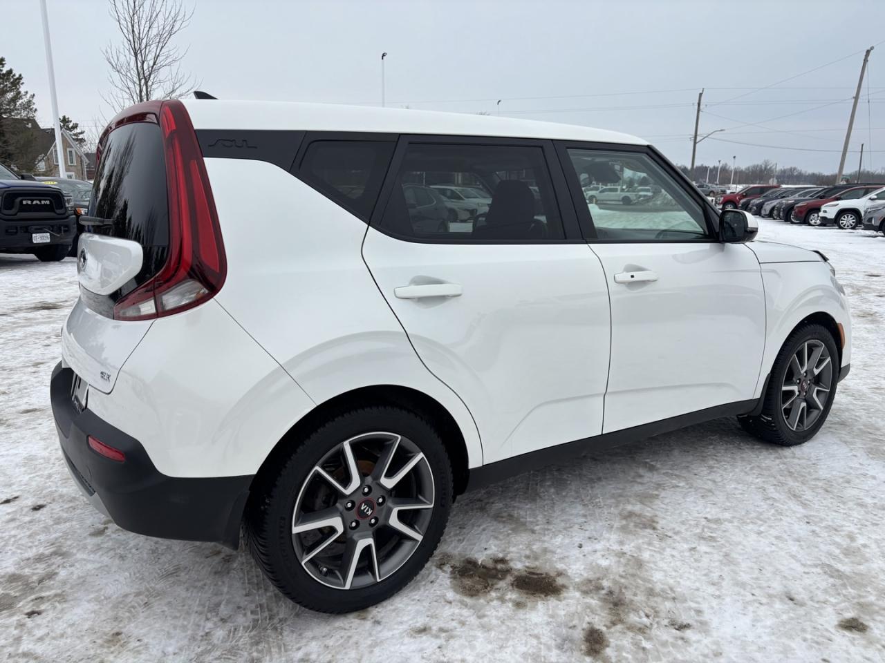 2020 Kia Soul EX ~BACK-UP CAM.~CARFAX AVAILABLE!~ Photo4