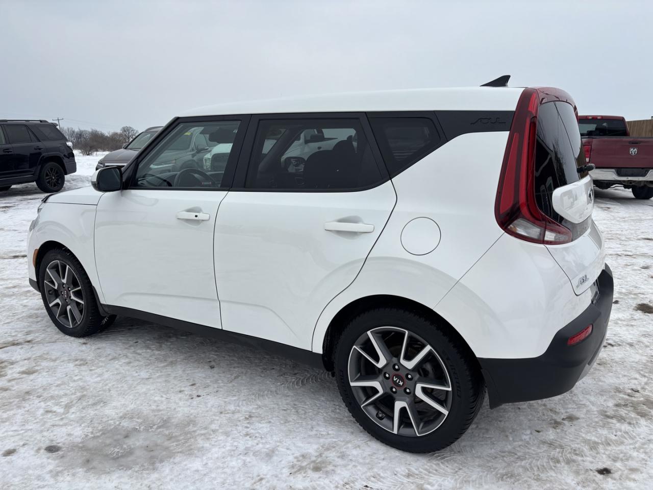 2020 Kia Soul EX ~BACK-UP CAM.~CARFAX AVAILABLE!~ Photo2