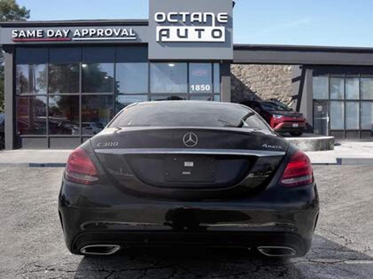 2018 Mercedes-Benz C-Class C 300 4MATIC Sedan - Black exterior view 5
