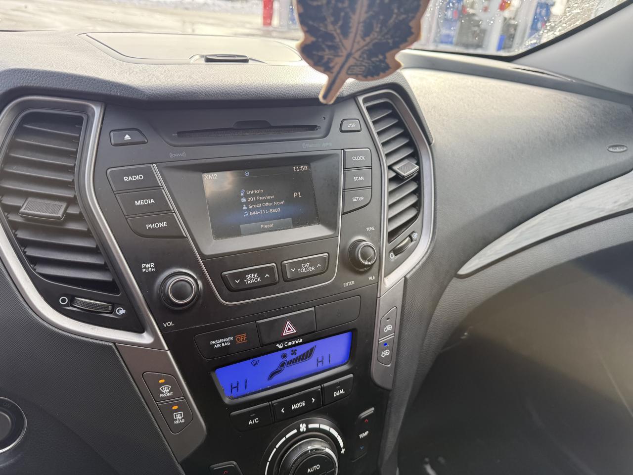 2016 Hyundai Santa Fe Sport Luxury Photo4