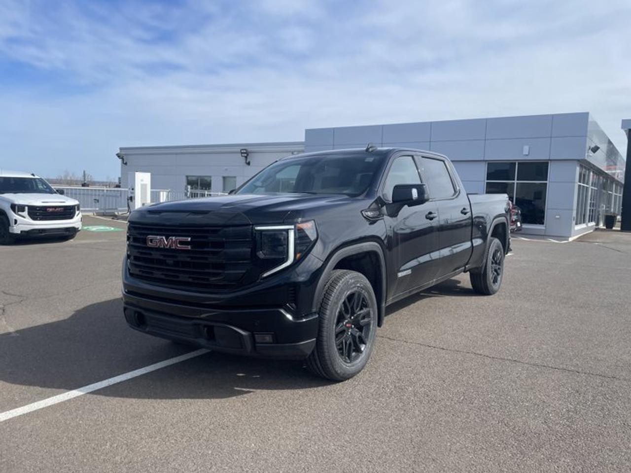 4WD Crew Cab 157 Elevation, 10-Speed Automatic, Gas V8 5.3L/325