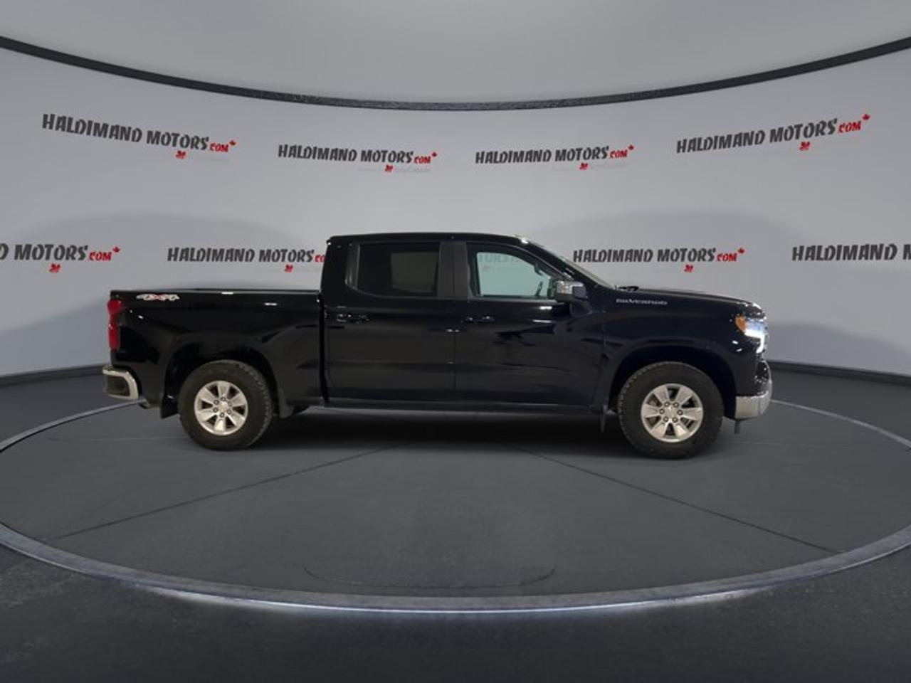 2023 Chevrolet Silverado 1500 4WD Crew Cab 157 LT Photo