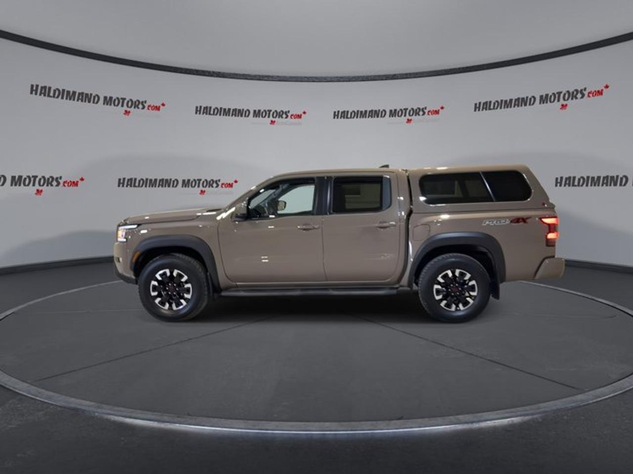 2024 Nissan Frontier PRO-4X Crew Cab 4x4 | 360 Camera | Remote Start | Heated Steering Wheel Photo4