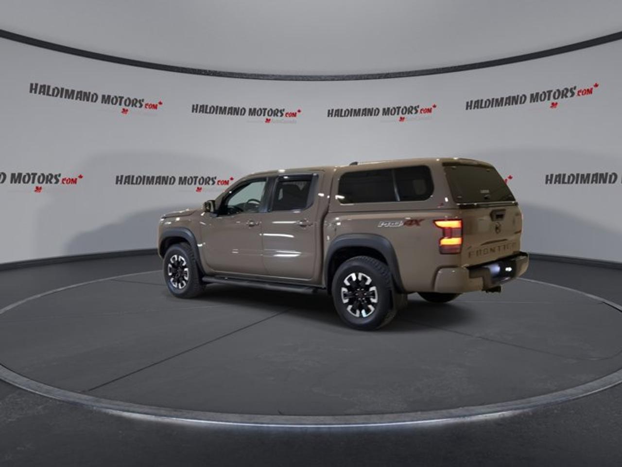 2024 Nissan Frontier PRO-4X Crew Cab 4x4 | 360 Camera | Remote Start | Heated Steering Wheel Photo