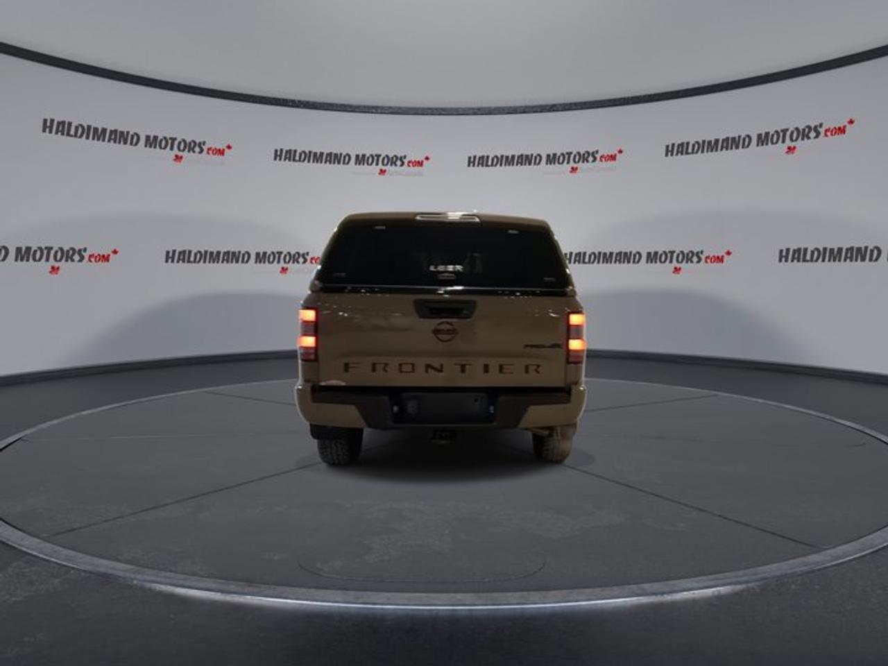 2024 Nissan Frontier PRO-4X Crew Cab 4x4 | 360 Camera | Remote Start | Heated Steering Wheel Photo