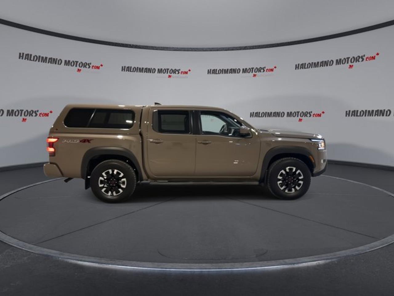 2024 Nissan Frontier PRO-4X Crew Cab 4x4 | 360 Camera | Remote Start | Heated Steering Wheel Photo