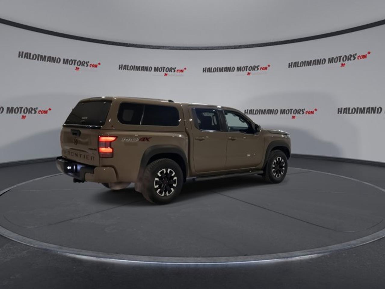 2024 Nissan Frontier PRO-4X Crew Cab 4x4 | 360 Camera | Remote Start | Heated Steering Wheel Photo