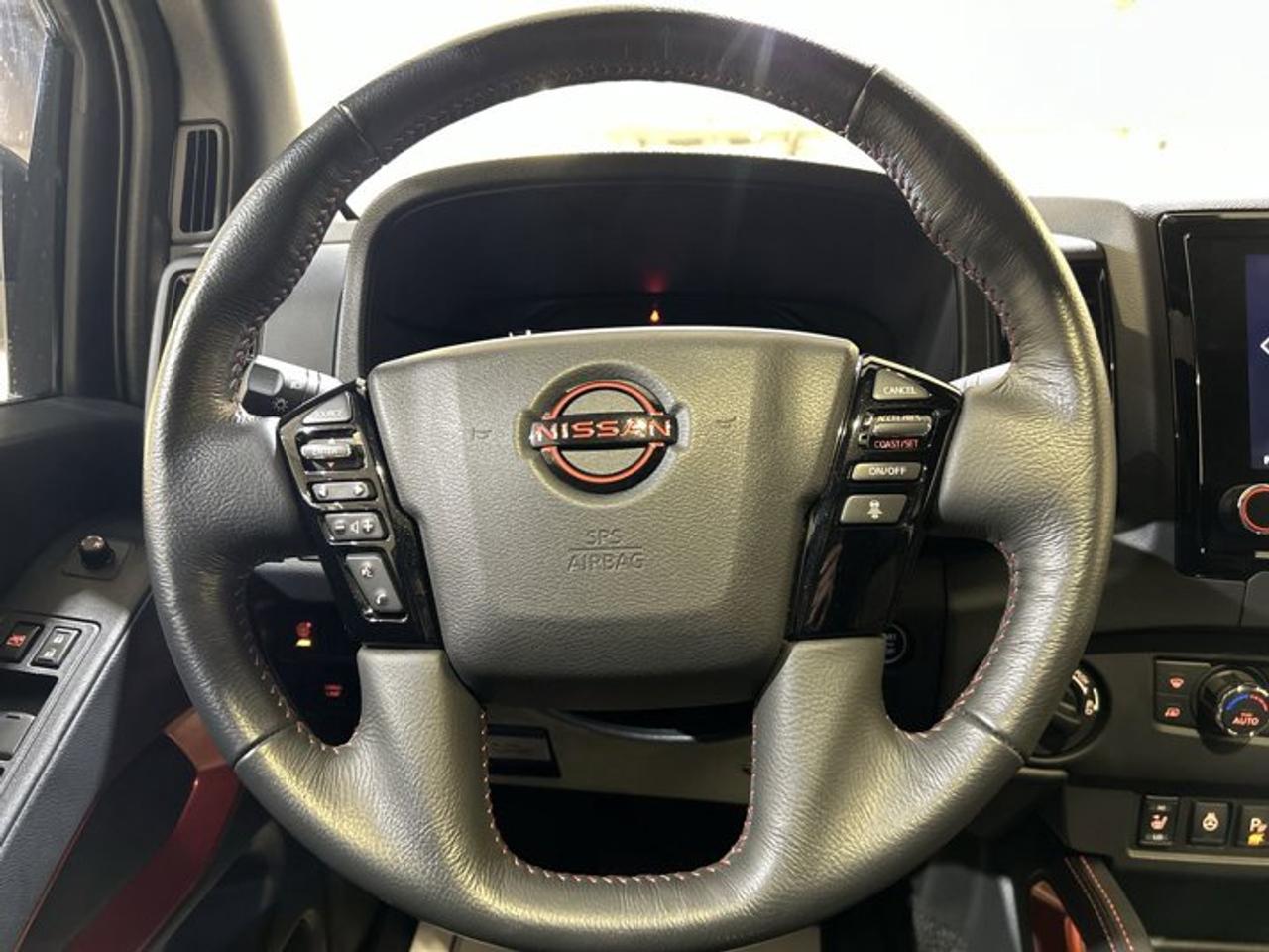 2024 Nissan Frontier PRO-4X Crew Cab 4x4 | 360 Camera | Remote Start | Heated Steering Wheel Photo