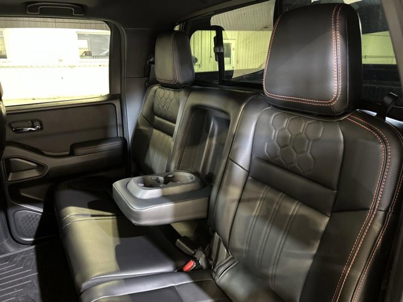2024 Nissan Frontier PRO-4X Crew Cab 4x4 | 360 Camera | Remote Start | Heated Steering Wheel Photo