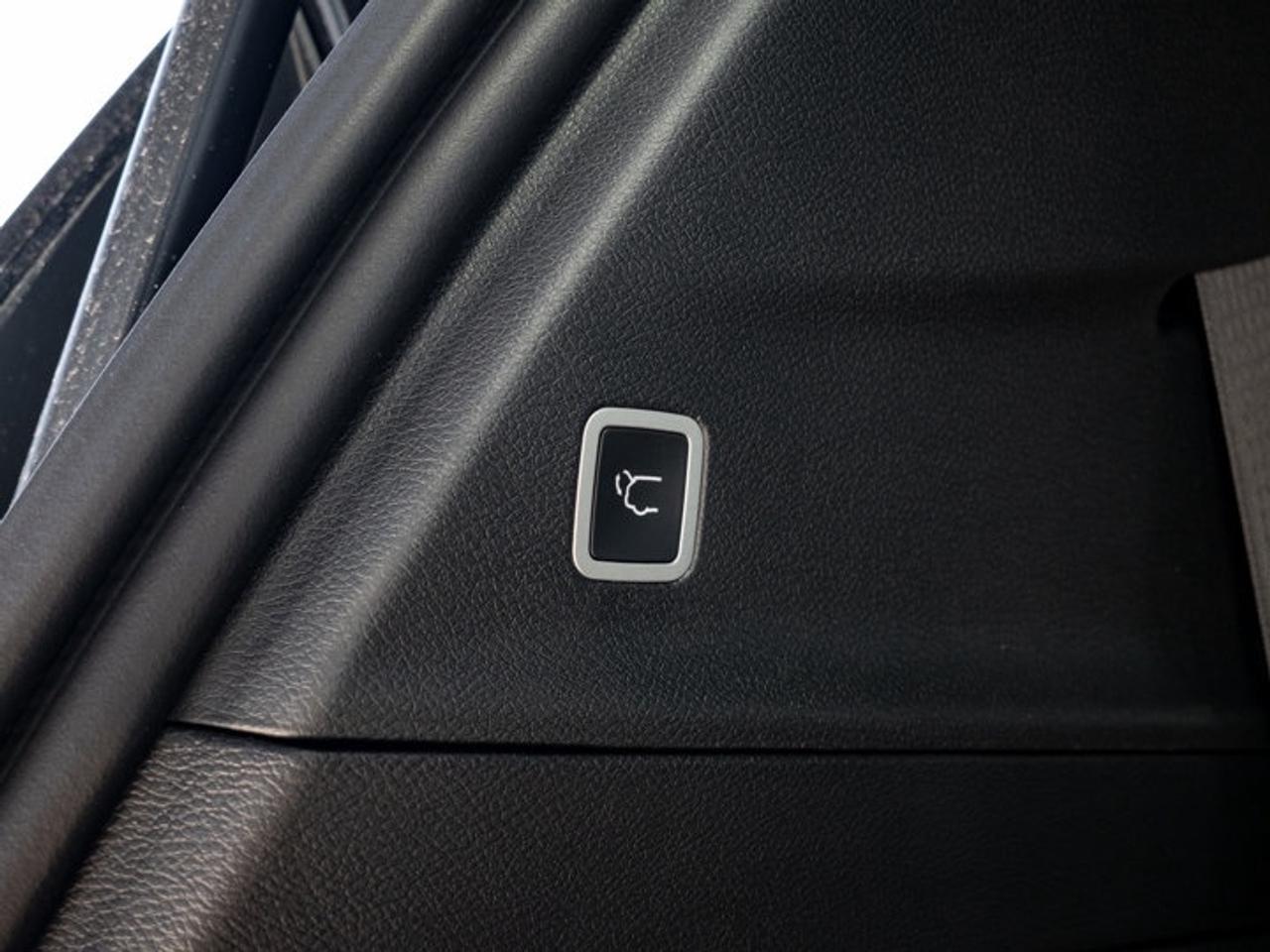 2026 Chrysler Pacifica Select Photo
