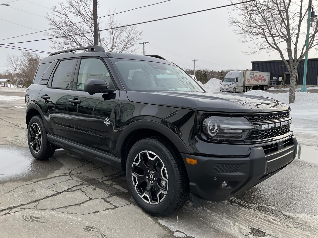 2026 Ford Bronco Sport Outer Banks Photo2