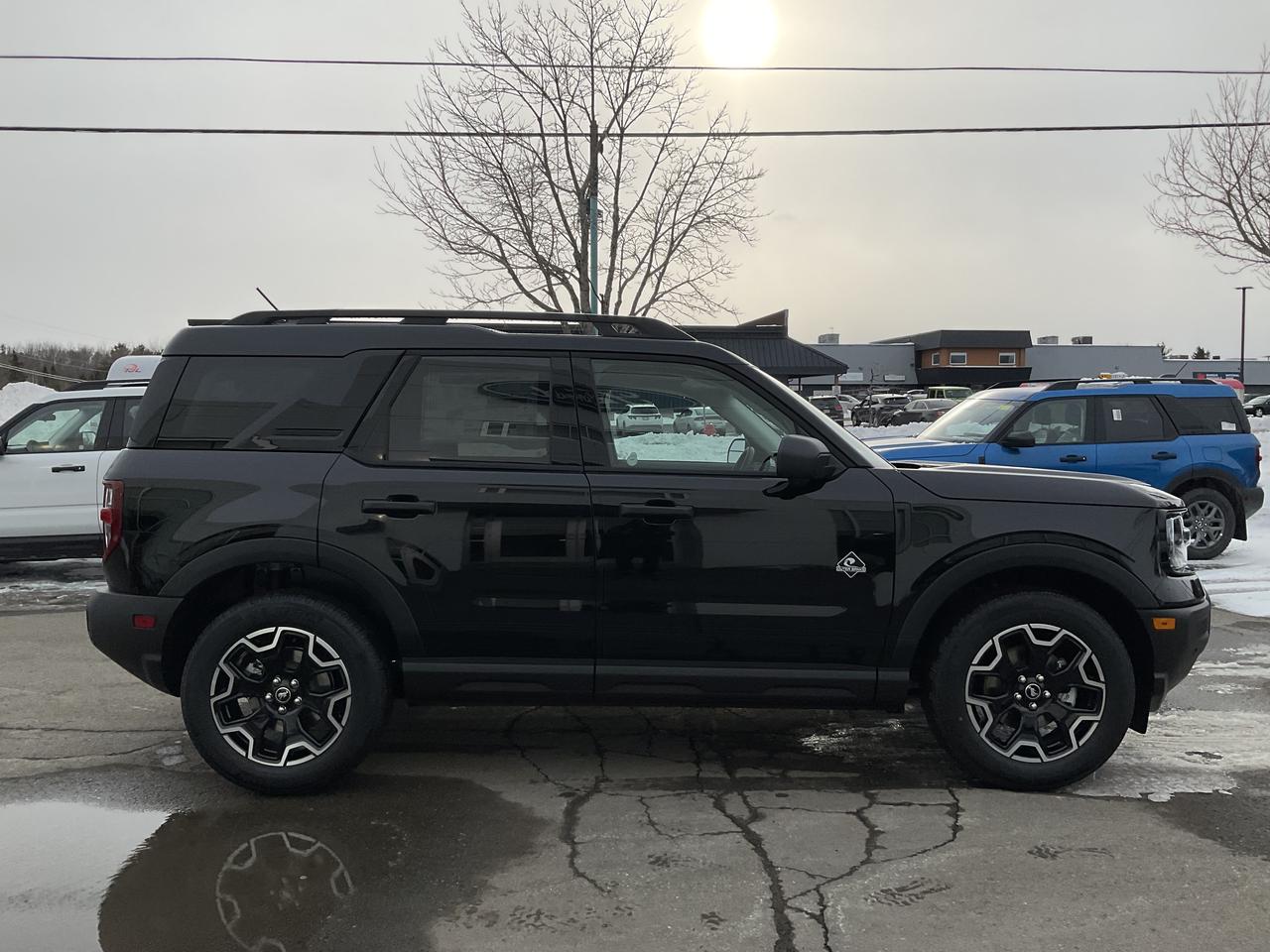 2026 Ford Bronco Sport Outer Banks Photo3
