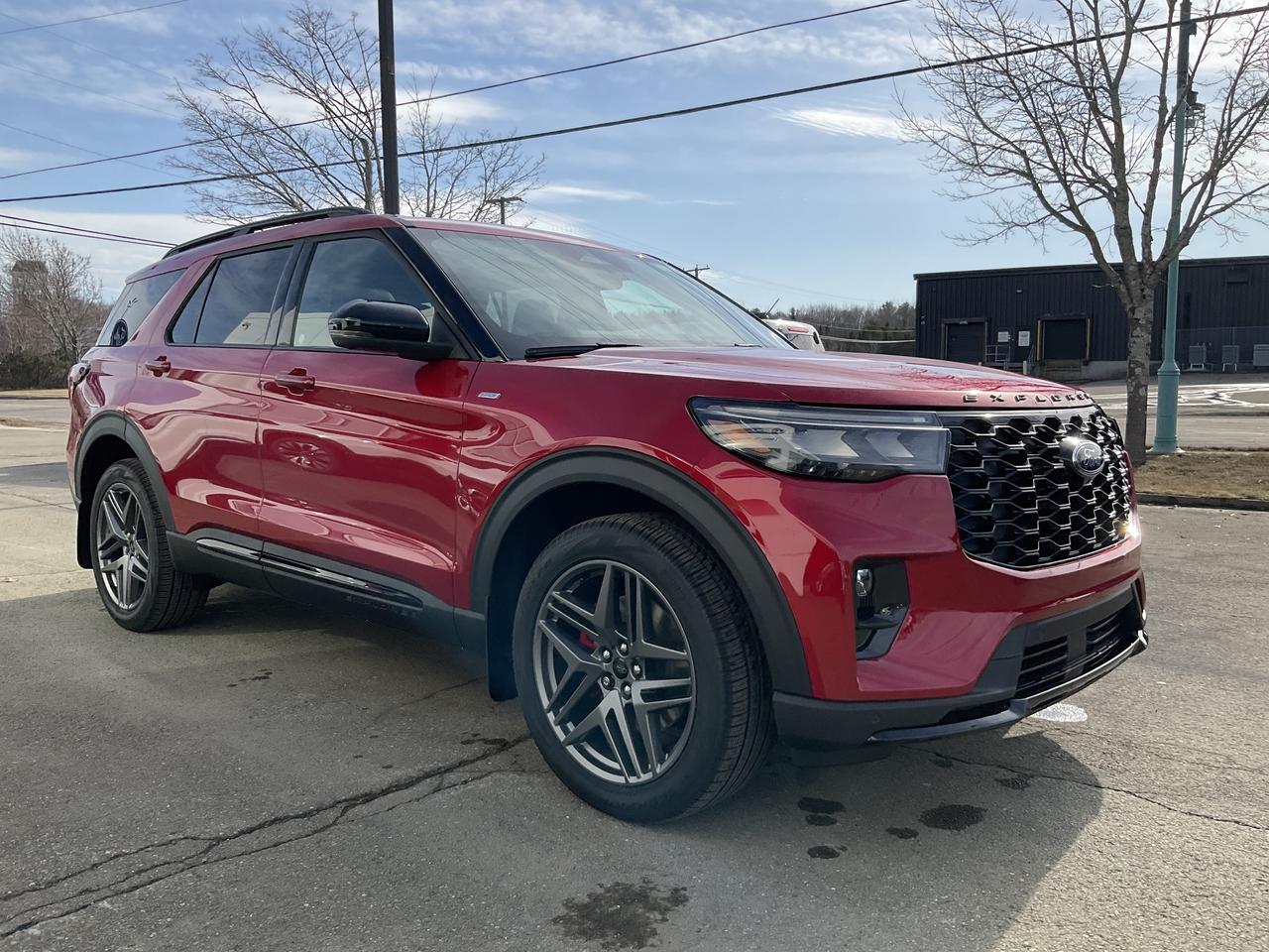 2026 Ford Explorer ST-Line Photo2