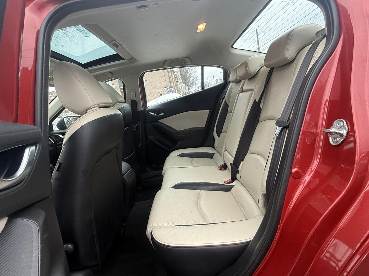 2016 Mazda MAZDA3 GT Photo