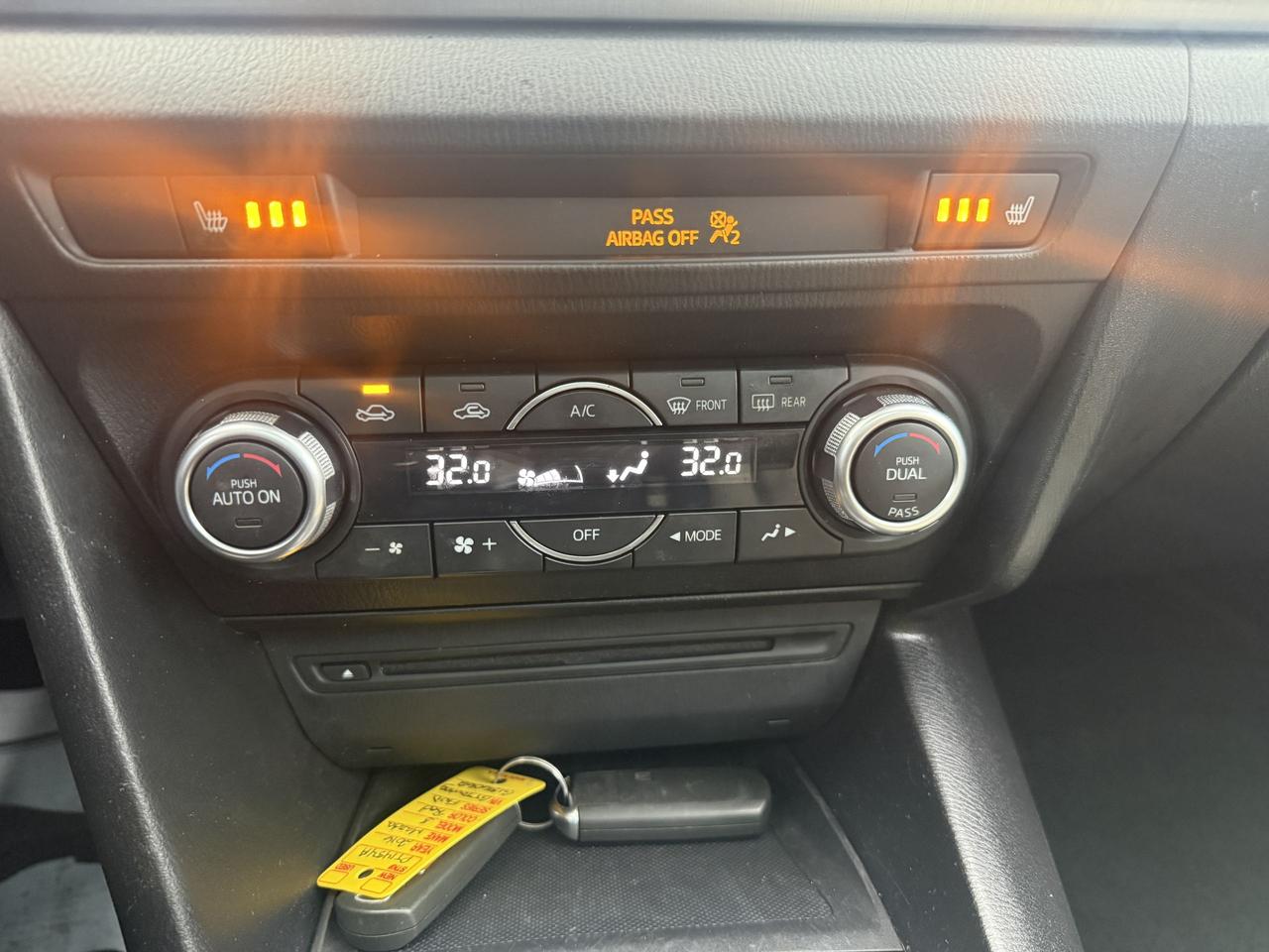 2016 Mazda MAZDA3 GT Photo