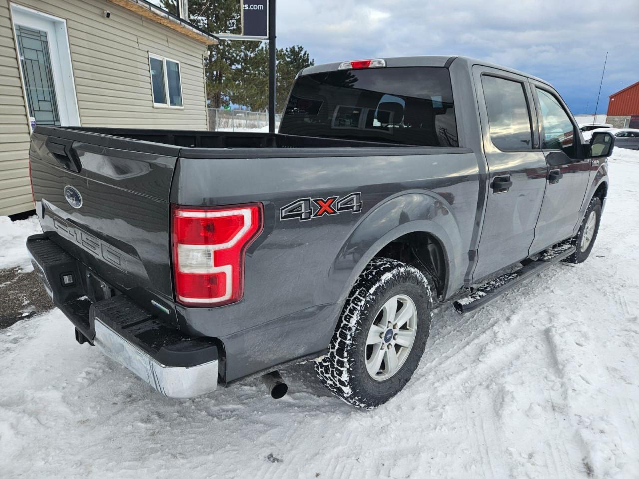 2020 Ford F-150 XLT Photo