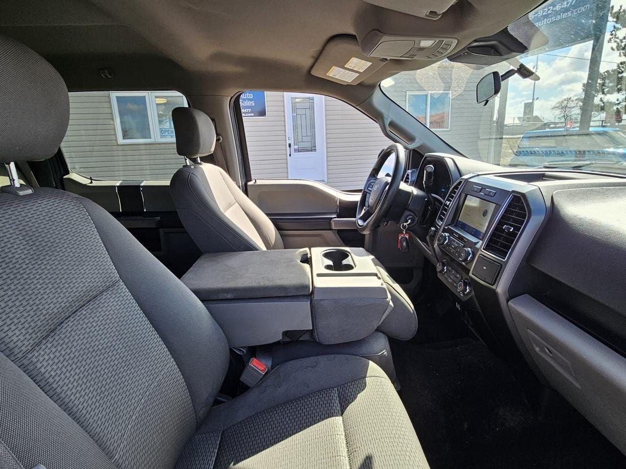 2020 Ford F-150 XLT 4WD SuperCrew 5.5' Box Photo