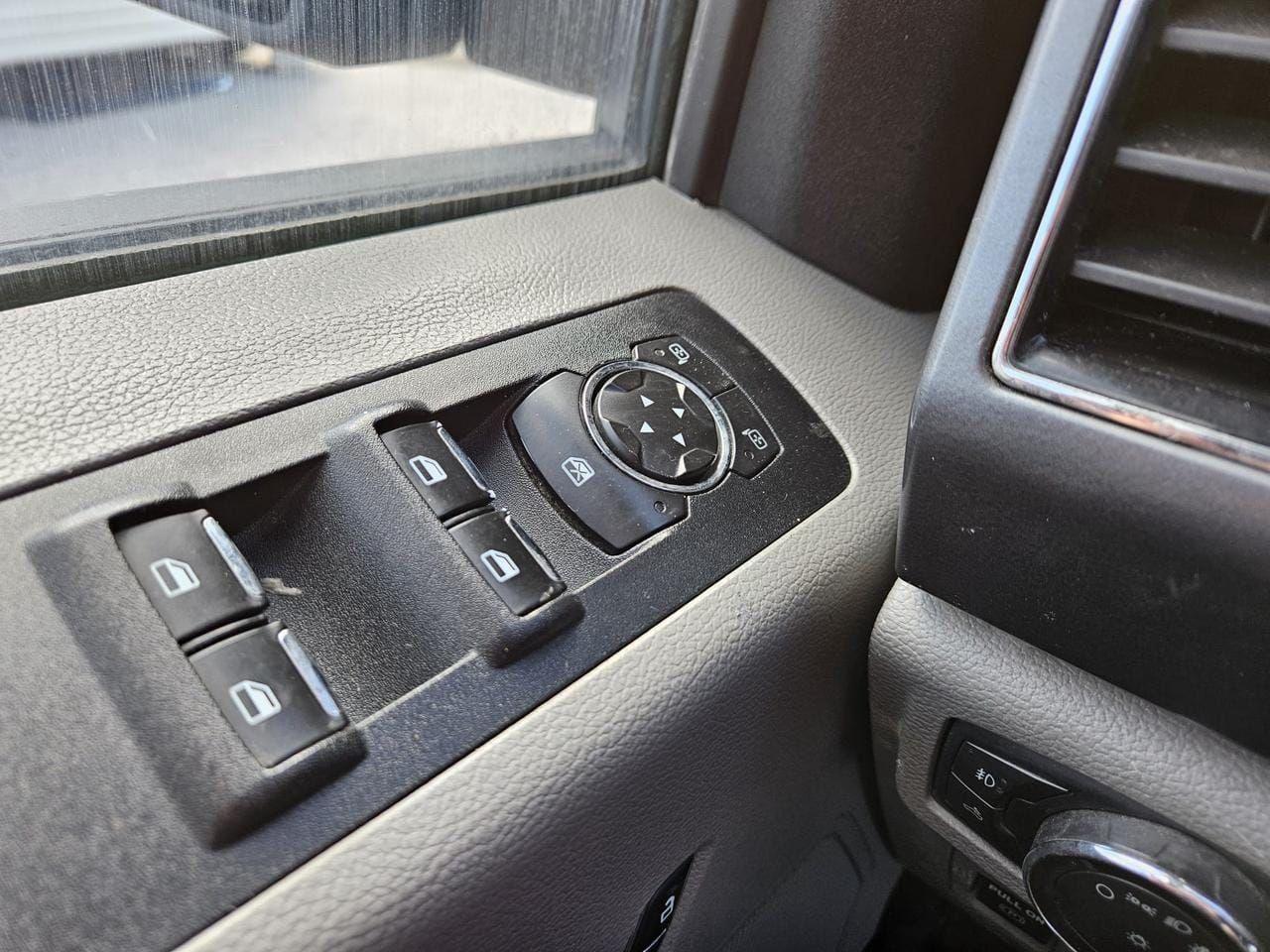 2020 Ford F-150 XLT 4WD SuperCrew 5.5' Box Photo