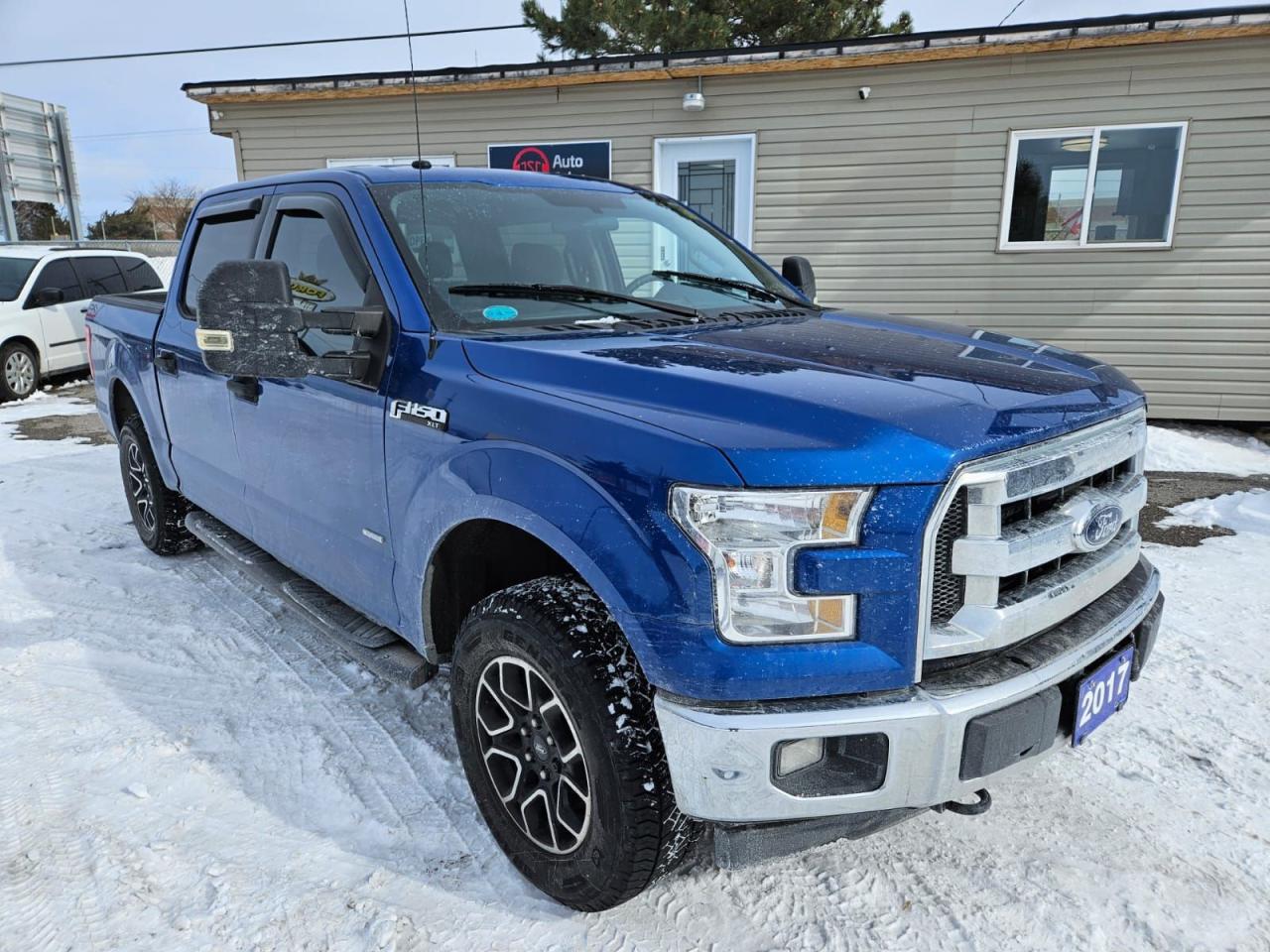 2017 Ford F-150 4WD SUPERCREW 145" XLT - Photo #1