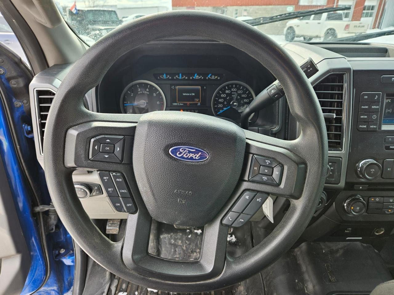 2017 Ford F-150 4WD SUPERCREW 145" XLT Photo