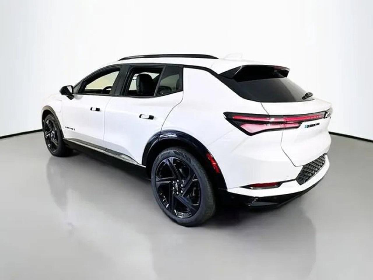 2025 Chevrolet Equinox EV RS Photo