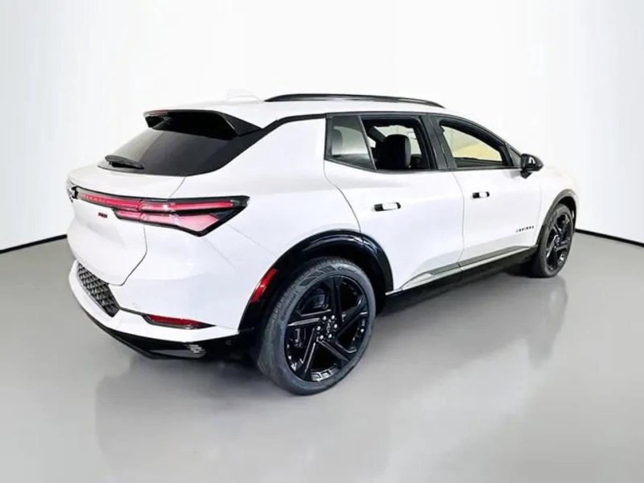 2025 Chevrolet Equinox EV RS Photo