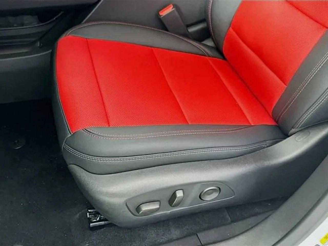 2025 Chevrolet Equinox EV RS Photo