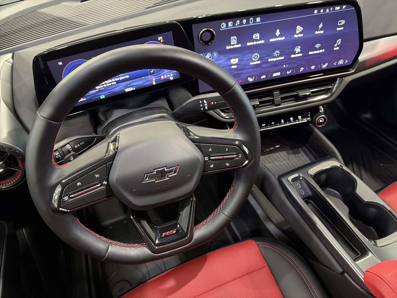 2025 Chevrolet Equinox EV RS Photo