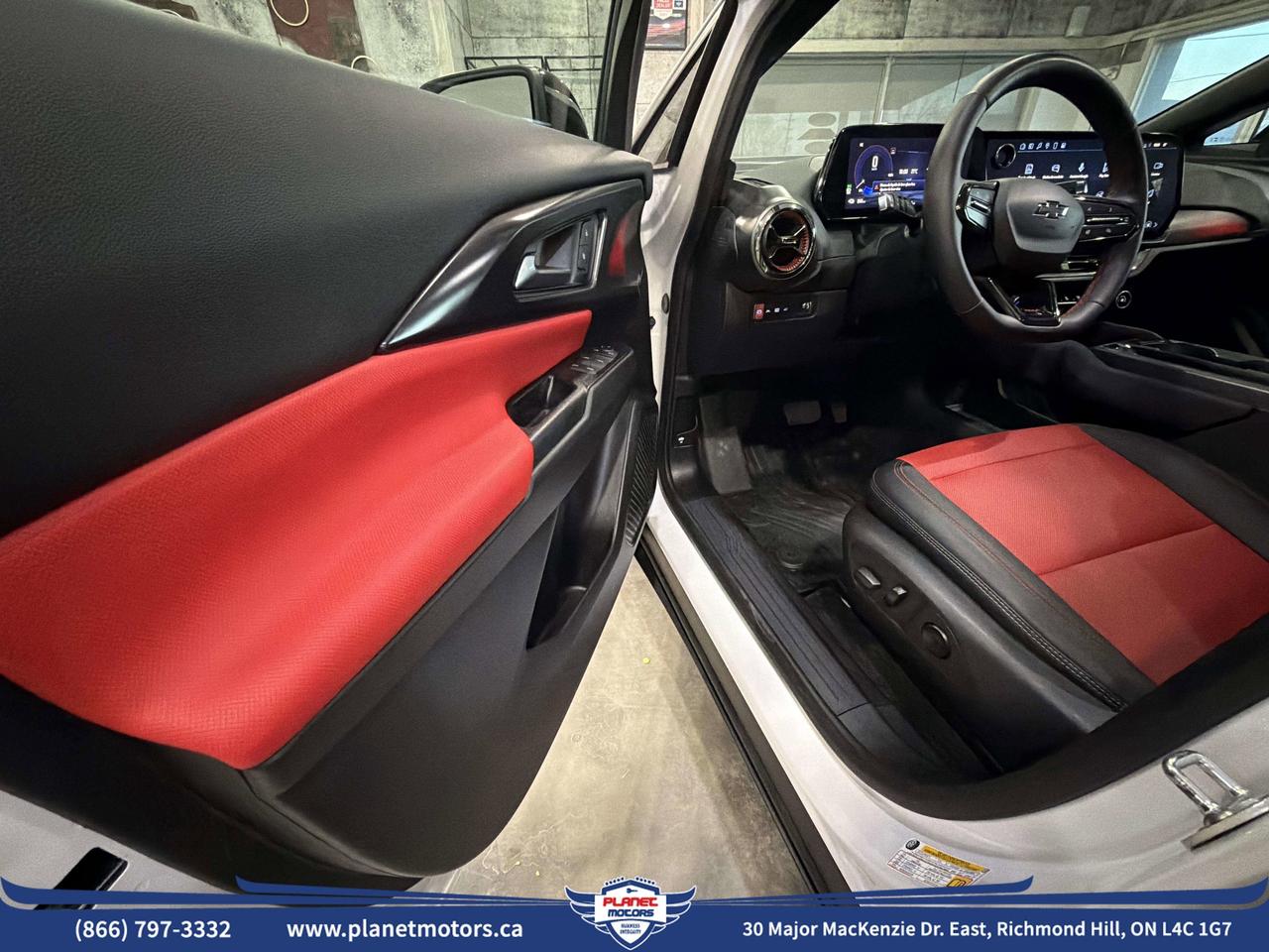 2025 Chevrolet Equinox EV RS Photo