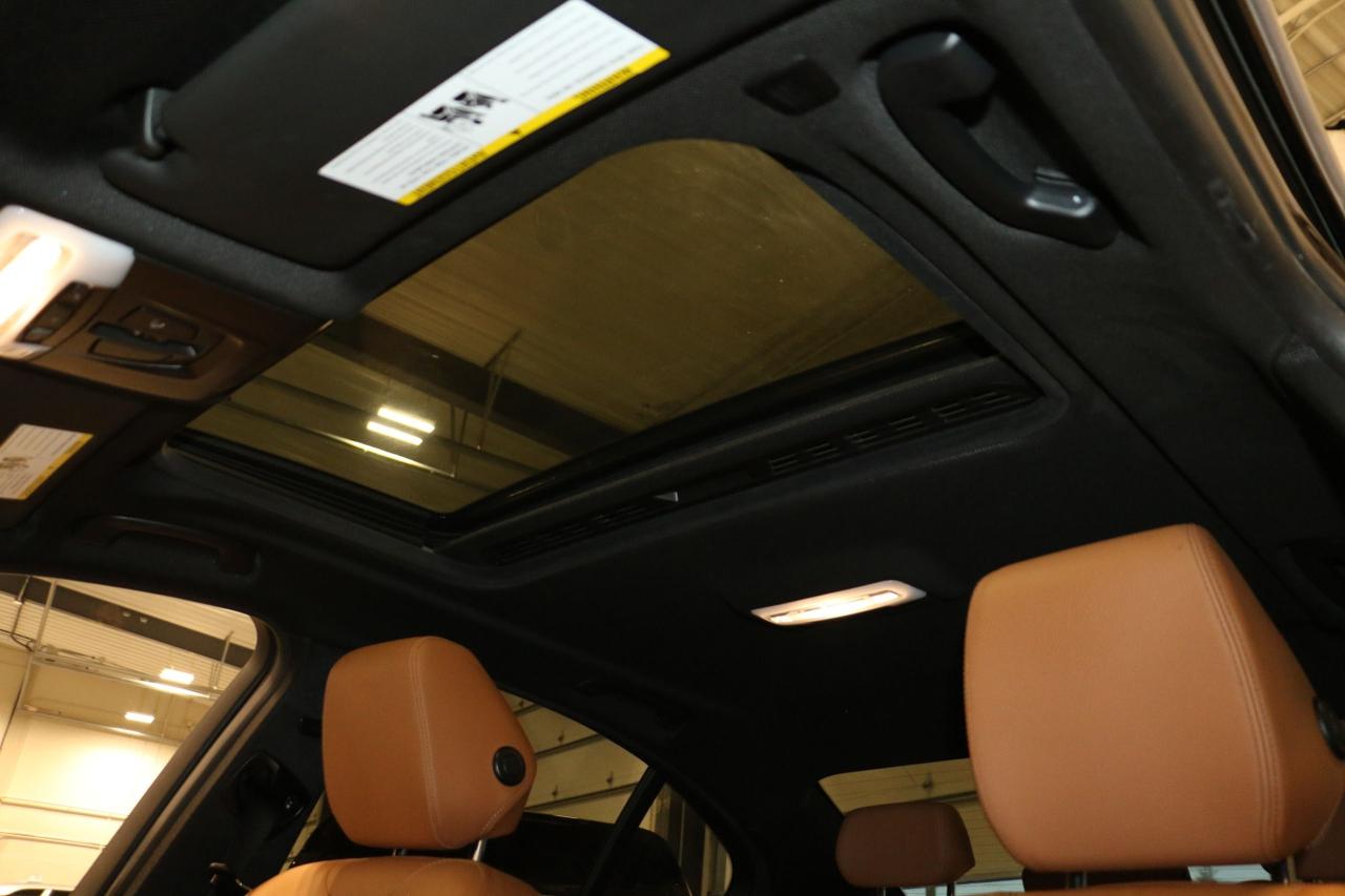 2018 BMW 3 Series 340i xDrive - MPKG|SUNROOF|NAVI|CAMERA Photo