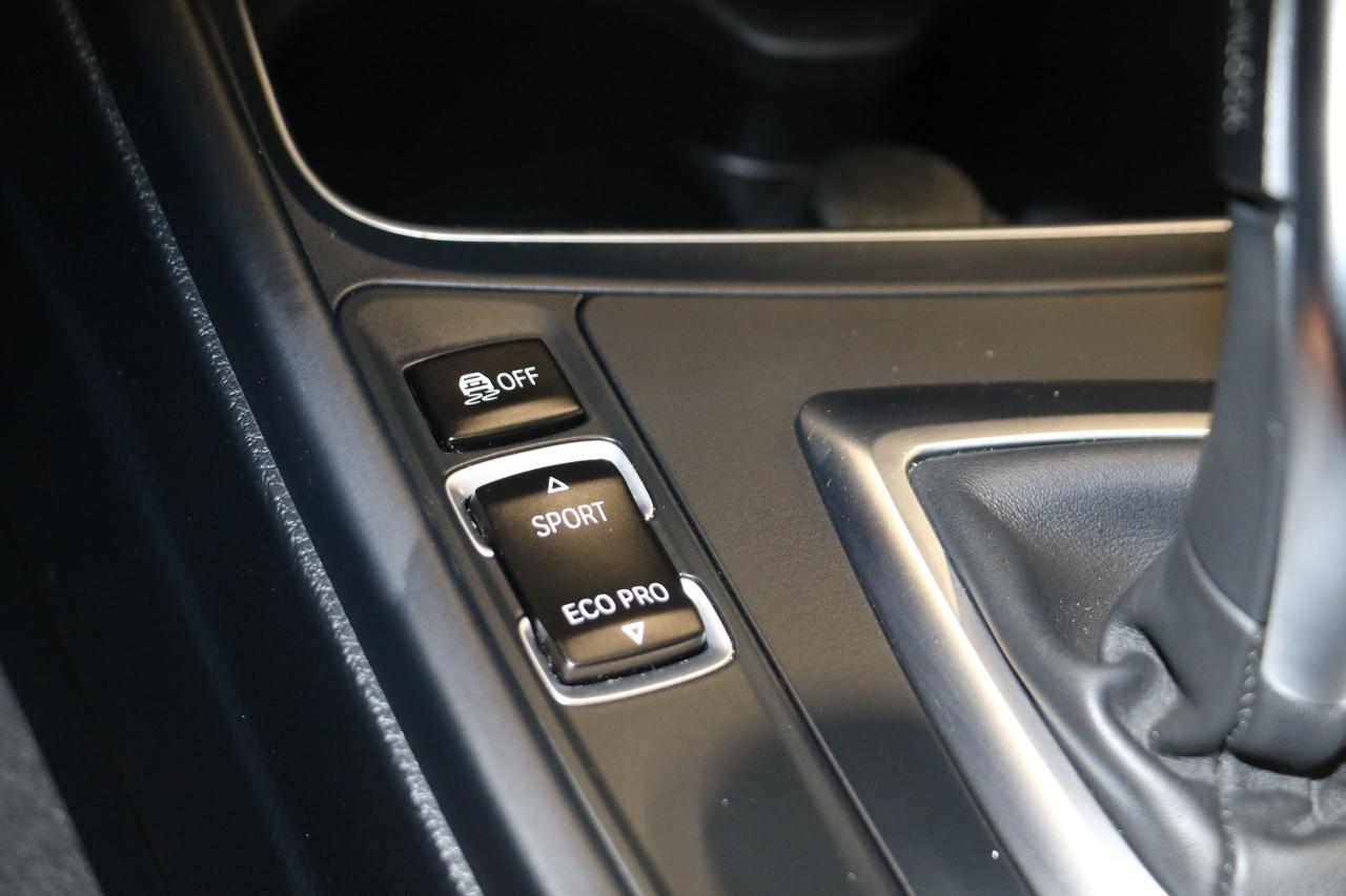 2018 BMW 3 Series 340i xDrive - MPKG|SUNROOF|NAVI|CAMERA Photo