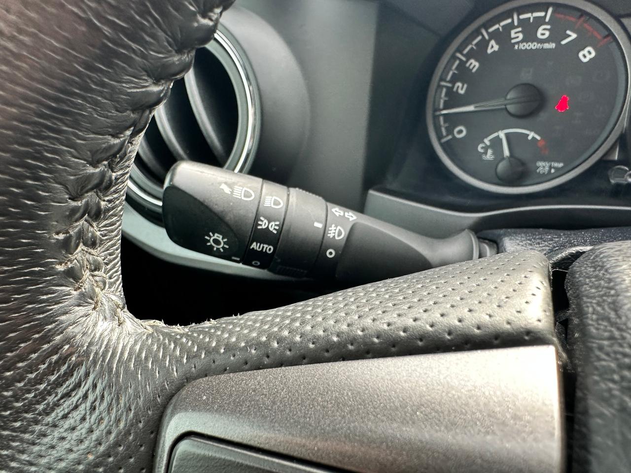 2019 Toyota Tacoma SR5 4X4 LB HTD Cloth NAV Bluetooth XM Alloys RvCam Photo