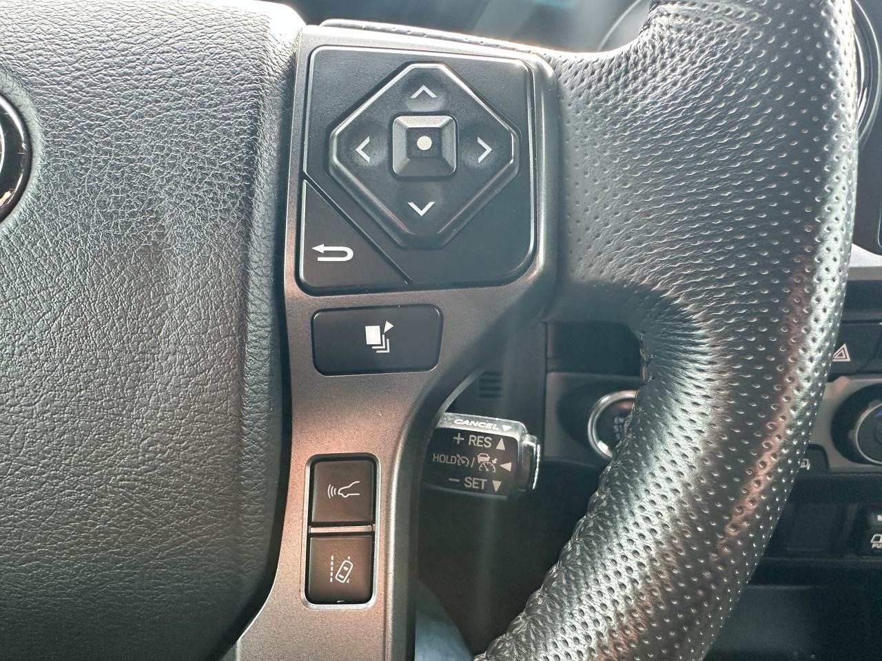 2019 Toyota Tacoma SR5 4X4 LB HTD Cloth NAV Bluetooth XM Alloys RvCam Photo