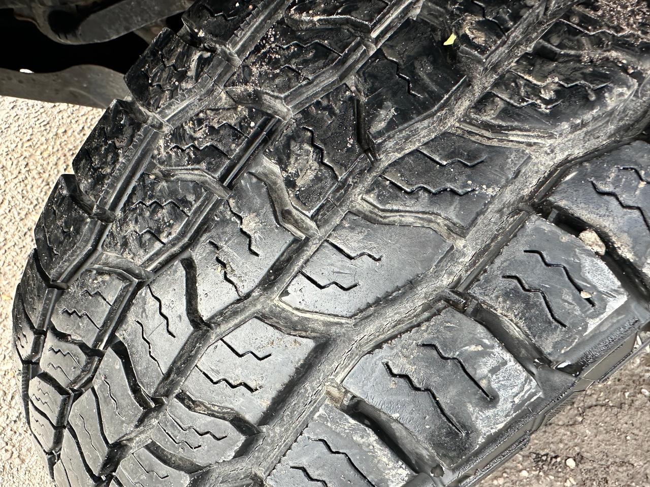 2019 Toyota Tacoma SR5 4X4 LB HTD Cloth NAV Bluetooth XM Alloys RvCam Photo