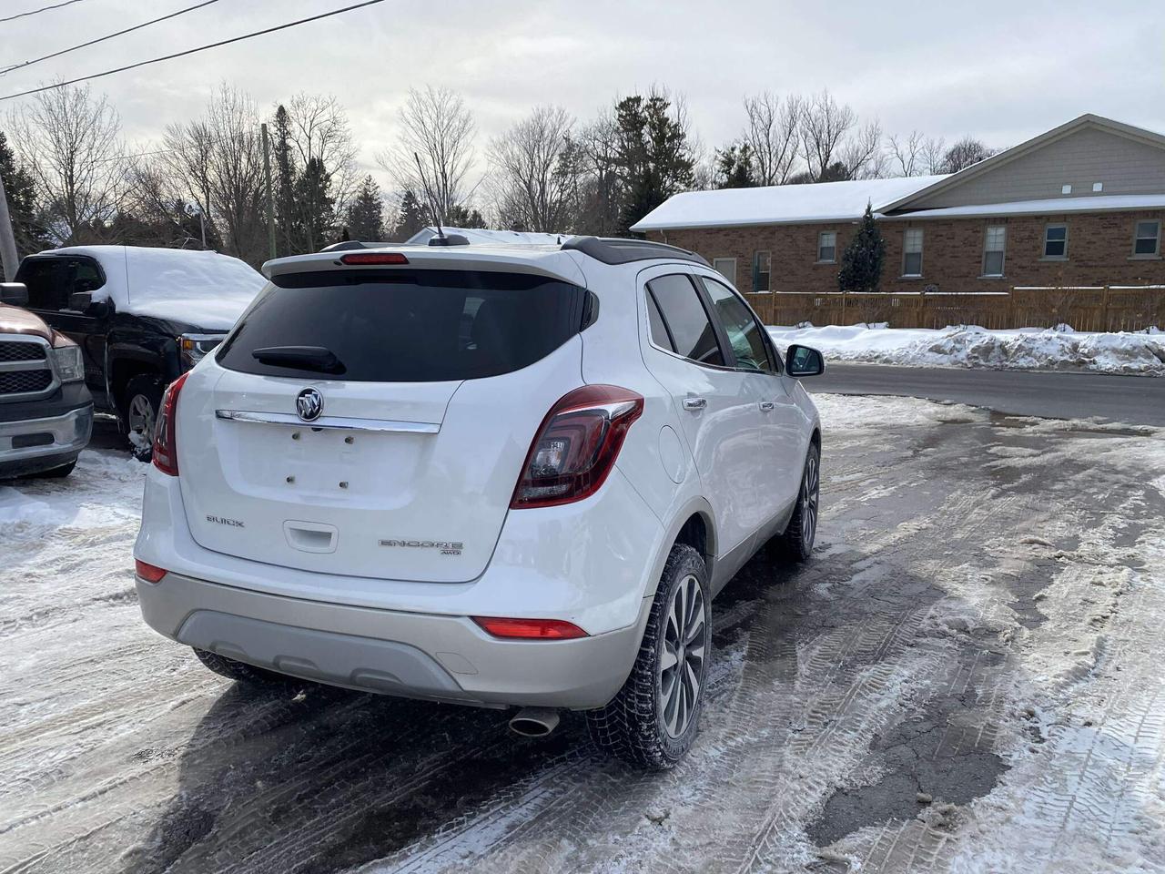 2017 Buick Encore AWD 4dr Essence - Photo #4