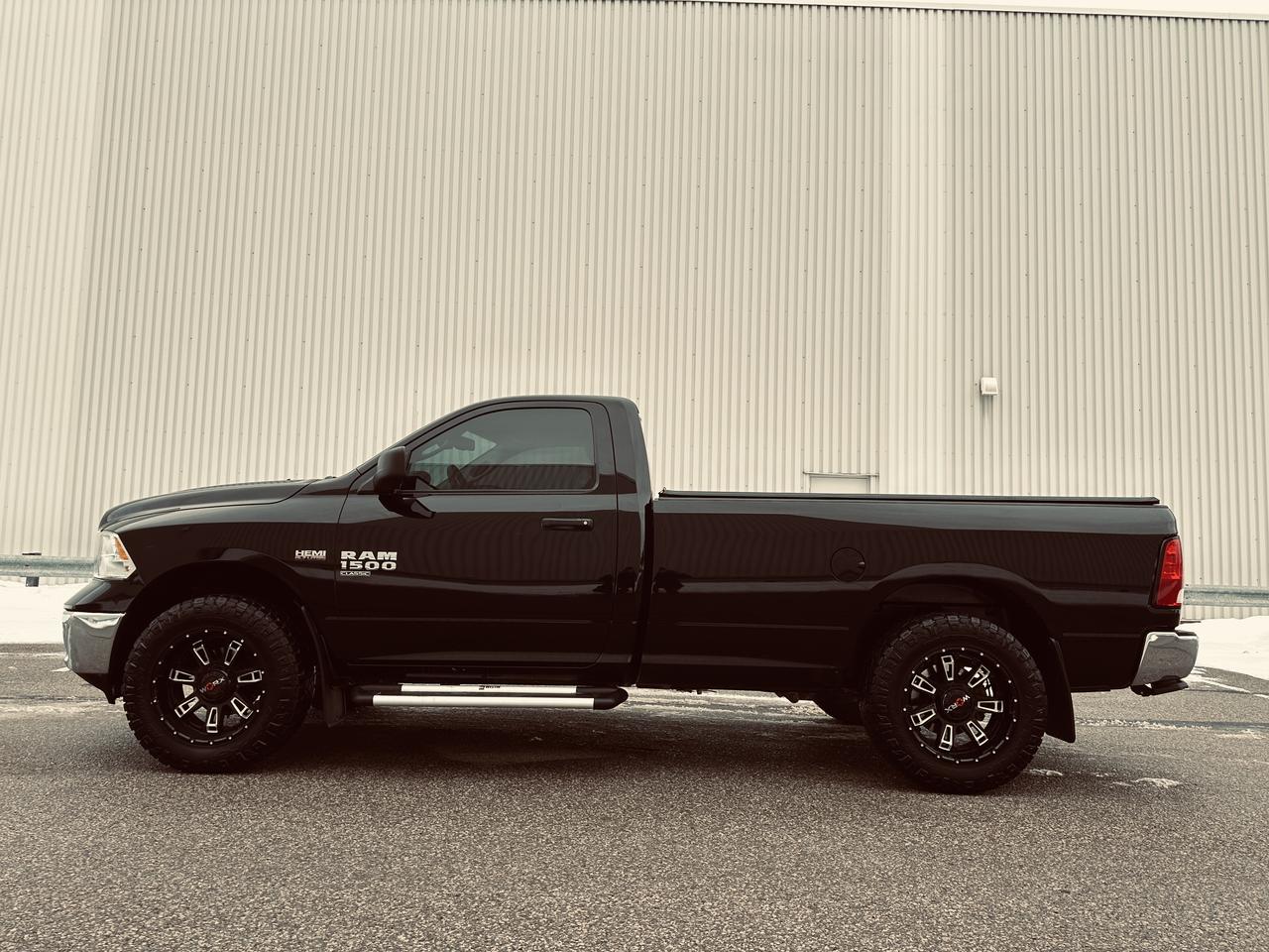 2023 RAM 1500 Classic Tradesman 4x4 Reg Cab 8' Box 5.7 L ( SOLD UNIT ) Photo