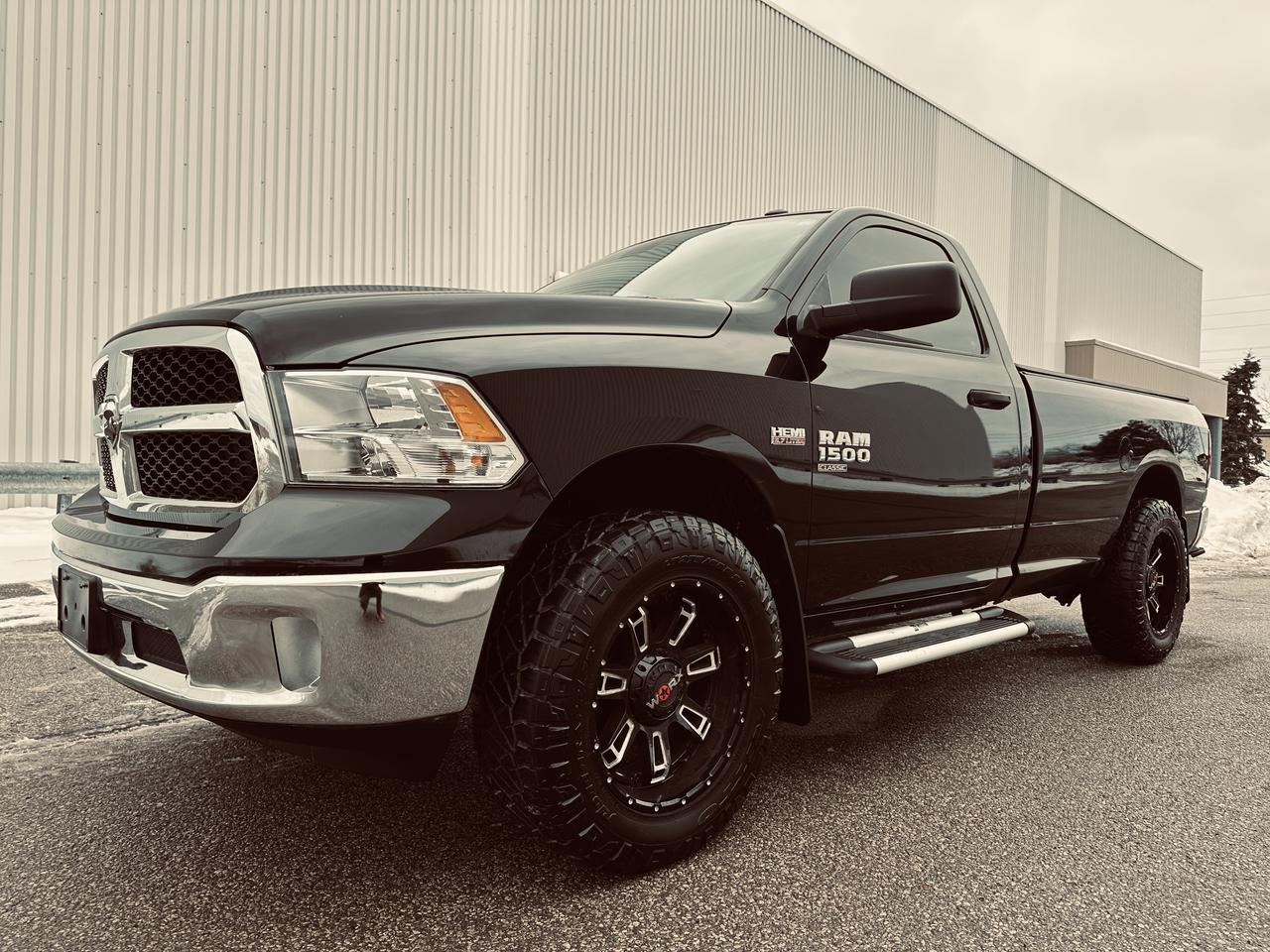 2023 RAM 1500 Classic Tradesman 4x4 Reg Cab 8' Box 5.7 L ( SOLD UNIT ) Photo