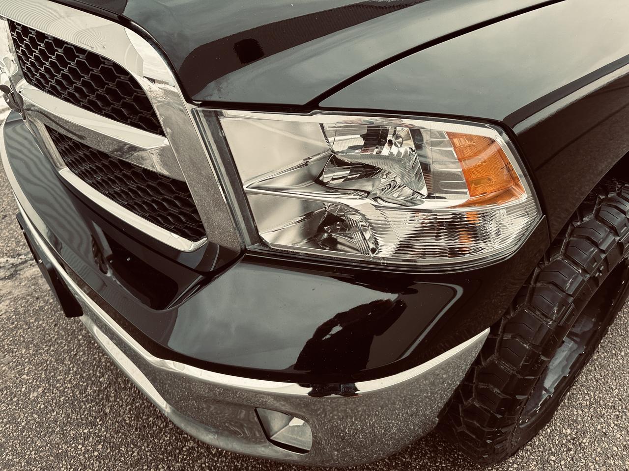 2023 RAM 1500 Classic Tradesman 4x4 Reg Cab 8' Box 5.7 L ( SOLD UNIT ) Photo