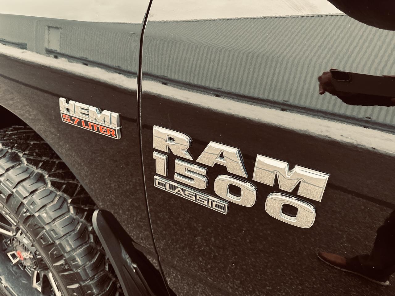 2023 RAM 1500 Classic Tradesman 4x4 Reg Cab 8' Box 5.7 L ( SOLD UNIT ) Photo