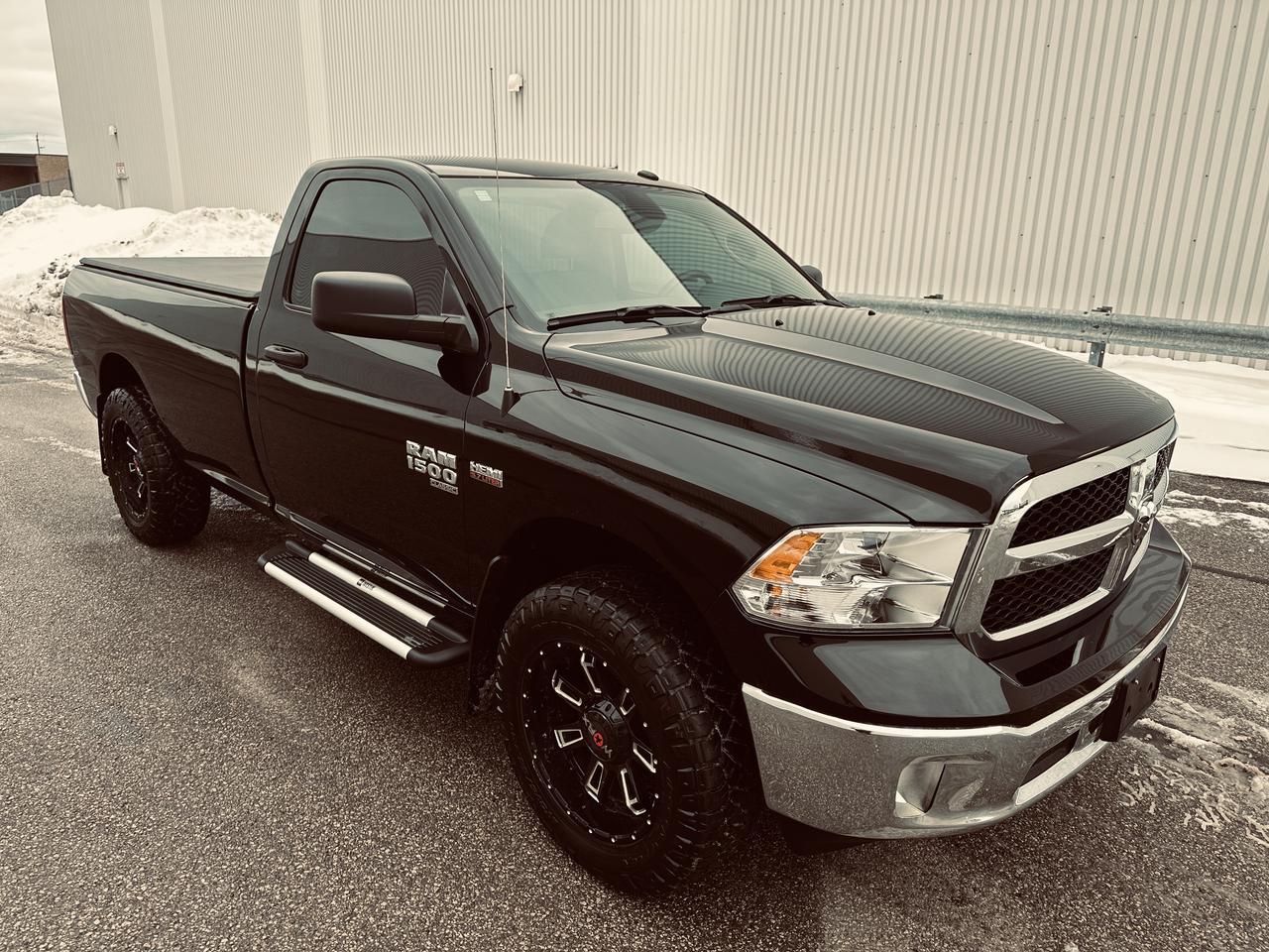 2023 RAM 1500 Classic Tradesman 4x4 Reg Cab 8' Box 5.7 L ( SOLD UNIT ) Photo