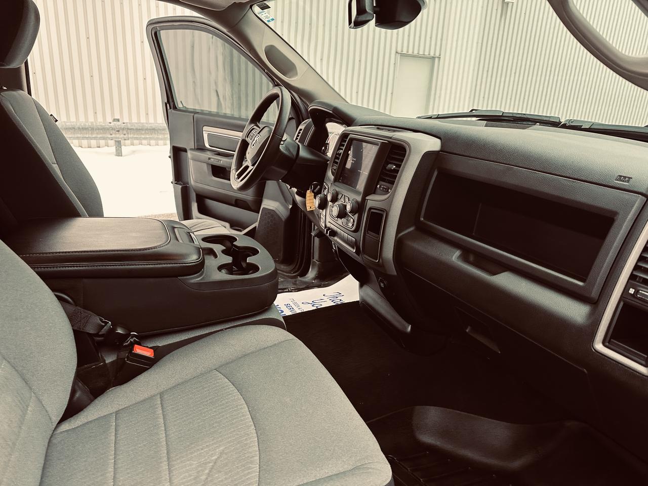 2023 RAM 1500 Classic Tradesman 4x4 Reg Cab 8' Box 5.7 L ( SOLD UNIT ) Photo