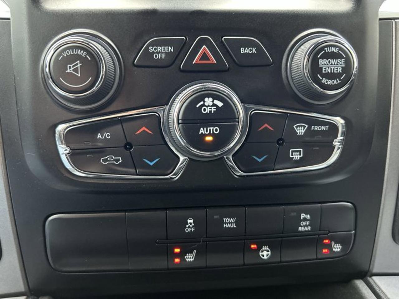 2022 RAM 1500 Classic SLT 4x4 Crew Cab 5'7 Box Photo